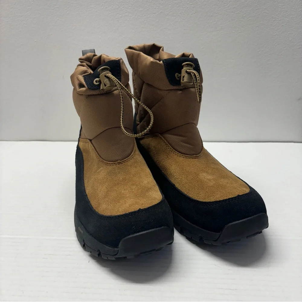 NWOT Danner Men’s Silver Snow Boots Pull On Tan Black Sz 9